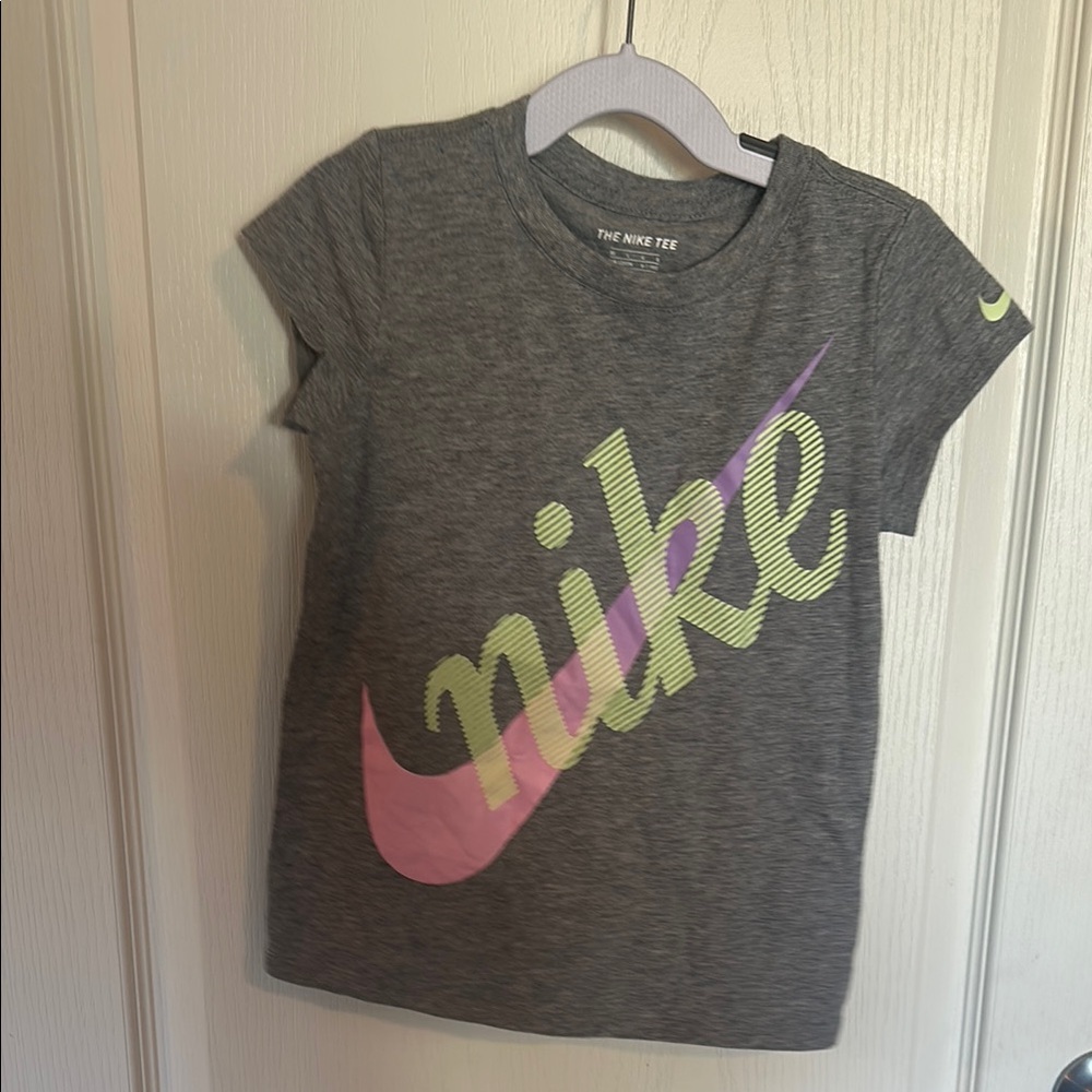 Nike Kids Grey T-Shirt